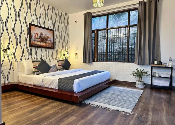 Alt Life - DharamkotHostel