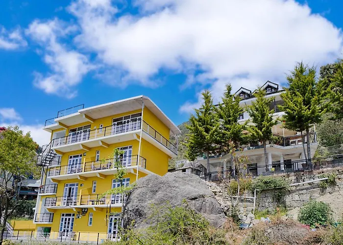 Young Monk & Cafe DharamkotHostel